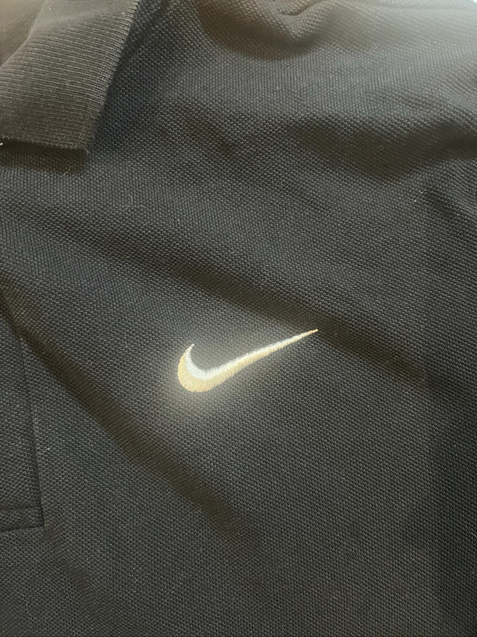 Polo preto com logotipo bordado - Nike - tamanho S - ótimo estado – photo 3